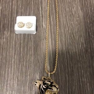 Elegant Gold and Black Panther Necklace and Earring Set